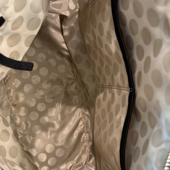 LIKE NEW Margot Shoulder Bag in Black & Pebble
kate spade New York - Picture 10 of 12